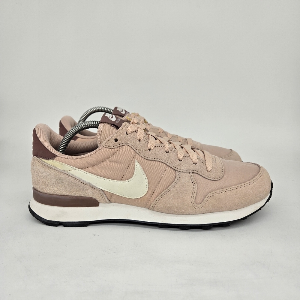 Nike Women's Internationalist 'Particle Beige Mauve' Running Shoes Size 10 - Picture 3 of 8